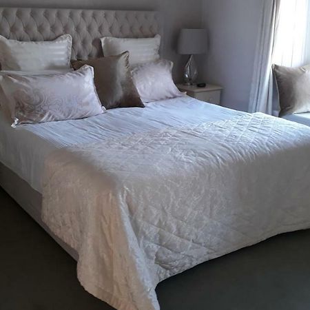 The Draen Bed And Breakfast Brecon Bagian luar foto