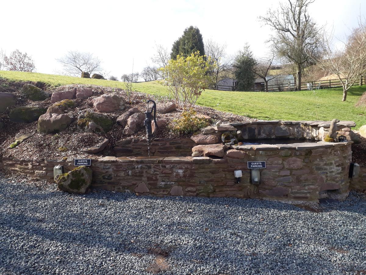 The Draen Bed And Breakfast Brecon Bagian luar foto