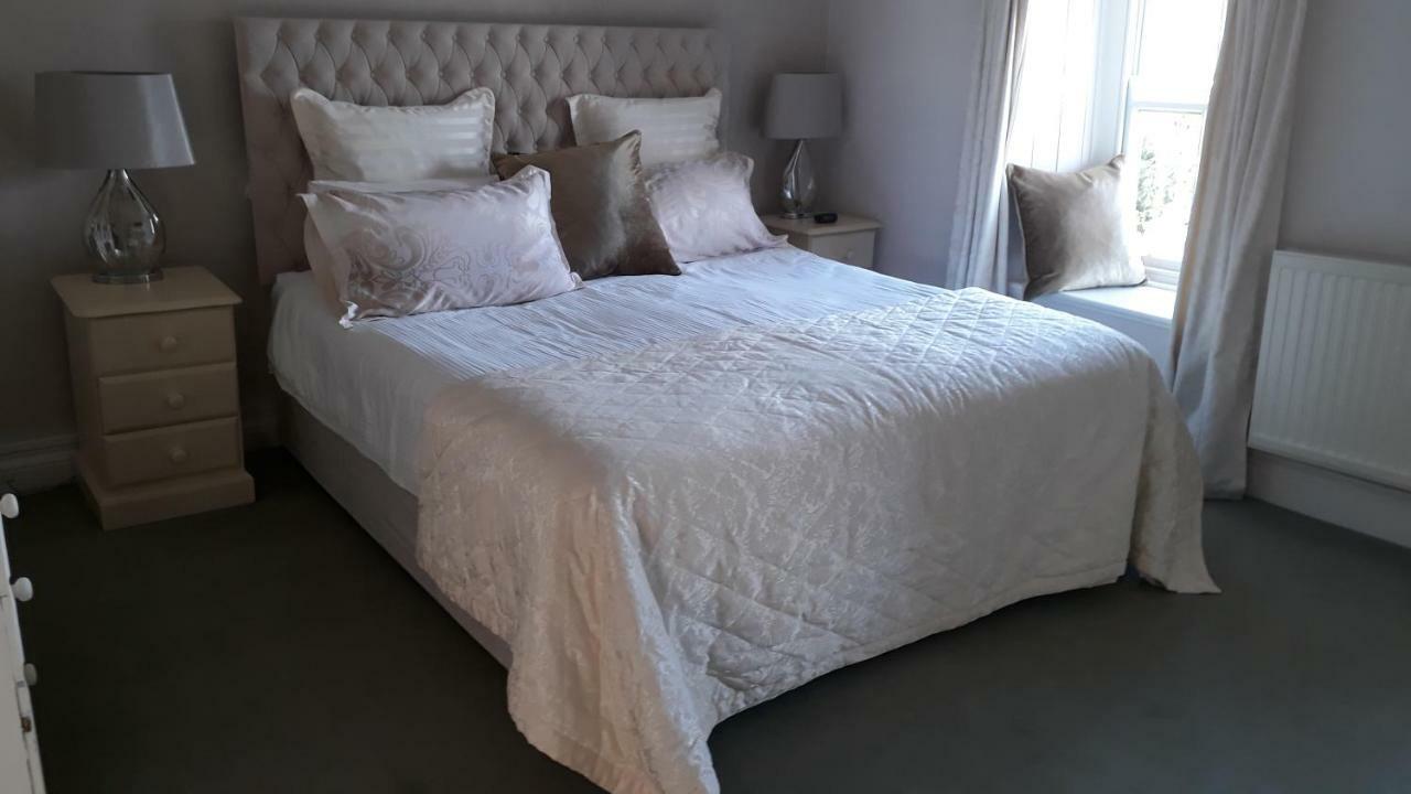 The Draen Bed And Breakfast Brecon Bagian luar foto