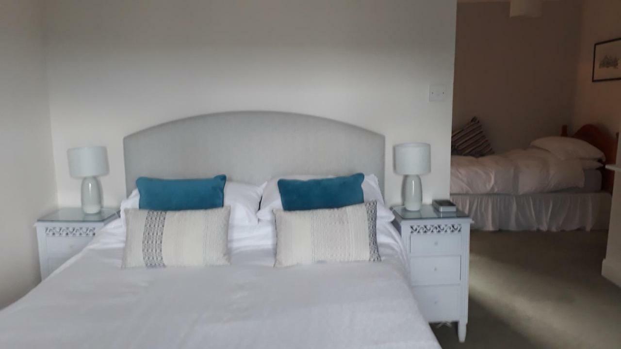 The Draen Bed And Breakfast Brecon Bagian luar foto