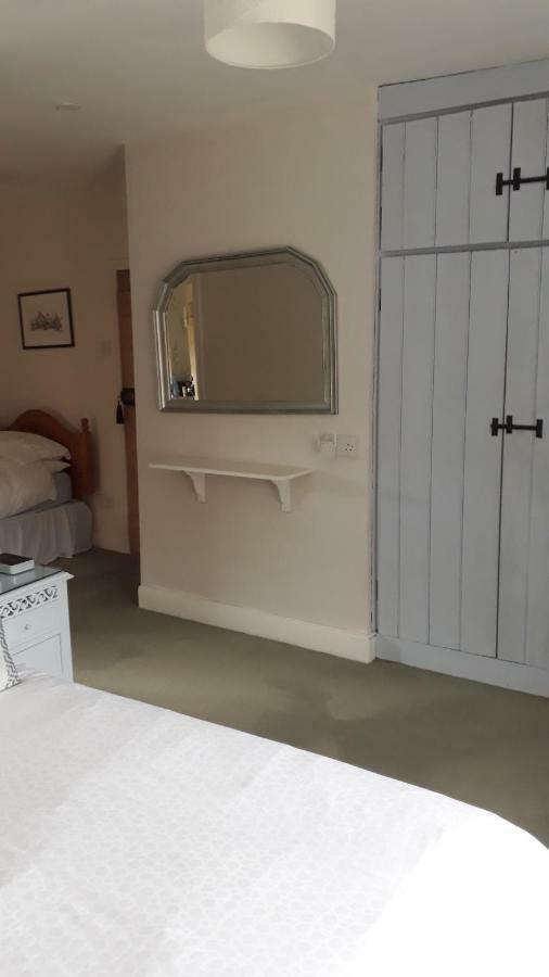 The Draen Bed And Breakfast Brecon Bagian luar foto